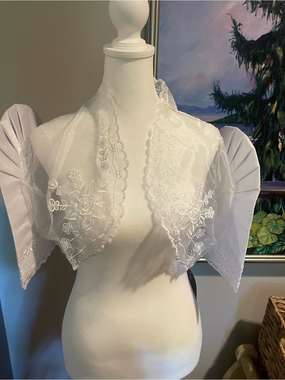 New! Beautiful Filipino White Lace Embroidered Bridal Bolero Shrug L/Xl NWT